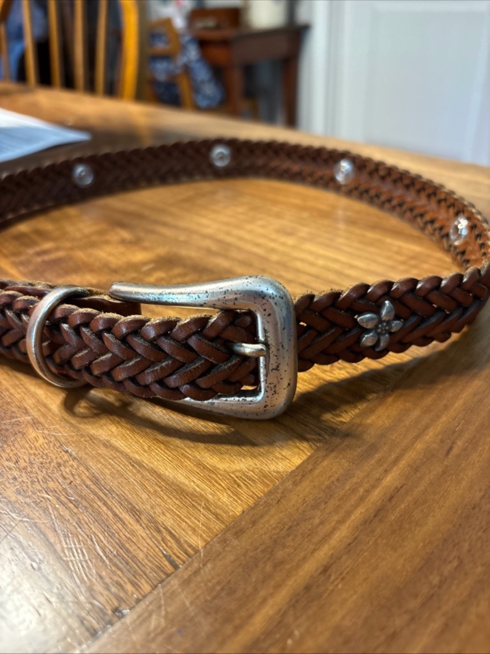 FOSSIL Women’s Brown Leather Woven Belt Silver Flower Conchos Size Medium BT3140